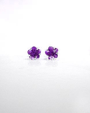 Ezüst fülbevaló kristály virág alakú, lila