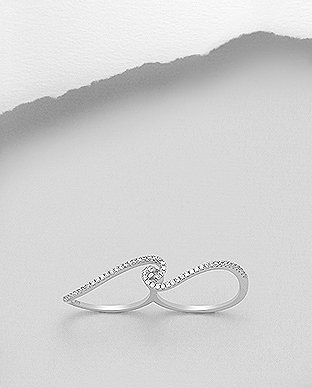 Dupla ezüst gyűrű kapcsolódik hurkok