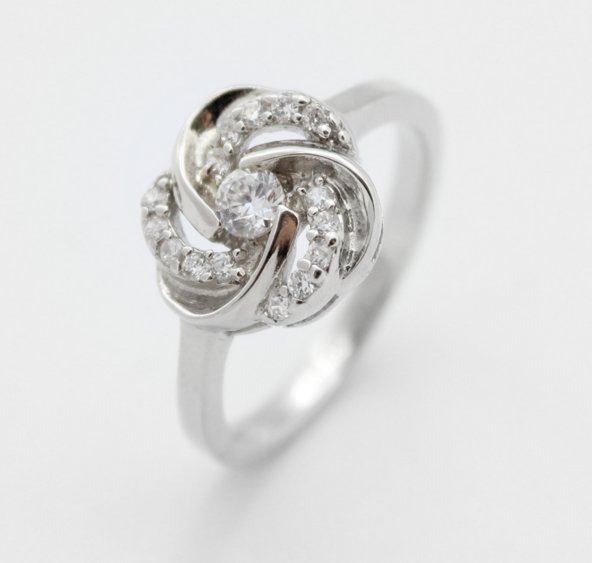 Ezüst gyűrű alakú virág, tiszta cirkónia