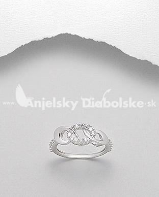 Ezüst gyűrű - kristályokkal díszített