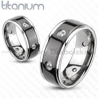 Titánium gyűrű-fekete kristályok