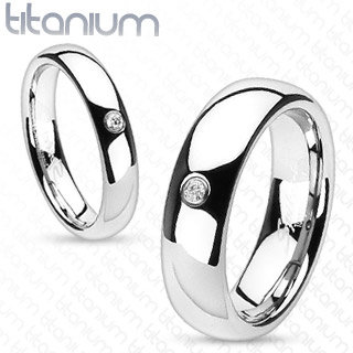 Titánium gyűrű - finom cirkónia