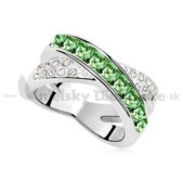 Swarovski gyűrű - a zöld és tiszta kristályok