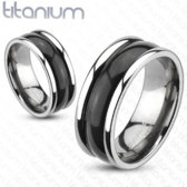 Titánium gyűrű fekete és ezüst színben